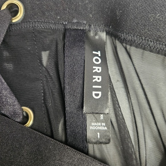 Torrid Lingerie Skirt 1 Lace up Pleather Black Sexy - Picture 3 of 8